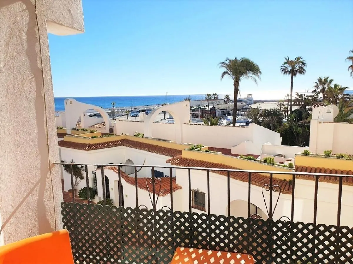E22 Cabopino Lejlighed Marbella